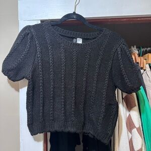 H&M PUFF SLEEVE TOP
